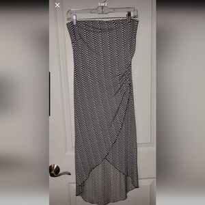 Bebe Monochrome Wave Strapless Dress